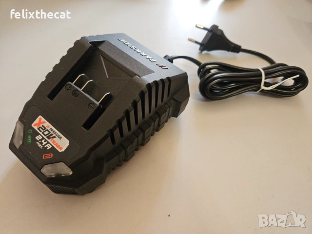 Ново зарядно устройство Parkside 20V 2.4A
