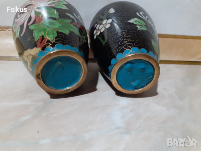 Cloisonne Клоазоне Чифт страхотни вази бронз клетъчен емайл, снимка 4 - Антикварни и старинни предмети - 53357453