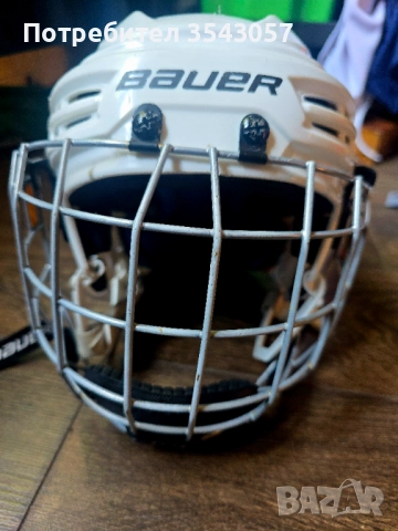 Каска  и кънки за хокей на лед , снимка 2 - Ролери, кънки - 51595230