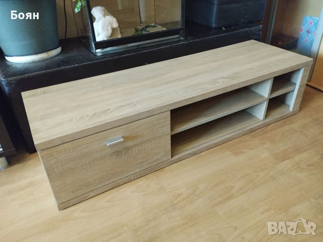 Тв шкаф бежав