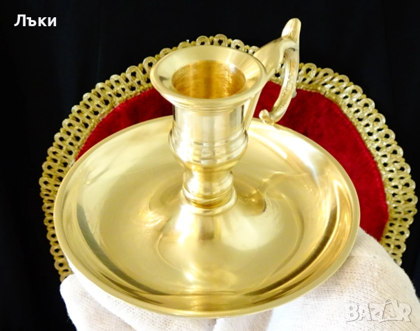Бронзов свещник с дръжка 240 гр.,барок., снимка 2 - Антикварни и старинни предмети - 52900159
