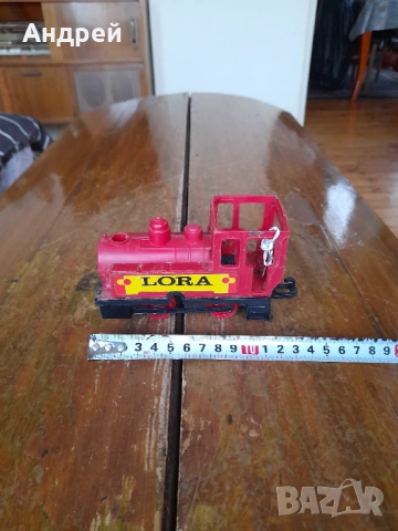Стар Локомотив,Влакче Lora, снимка 3 - Други ценни предмети - 53384809