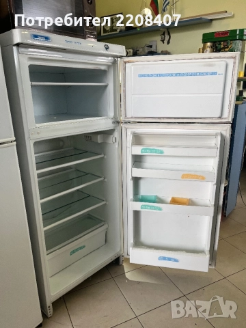 Хладилник с камера, снимка 2 - Хладилници - 52623819