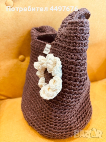 Ръчно изплетена дамска чанта с кръгло дъно и хастар, снимка 4 - Чанти - 54205317