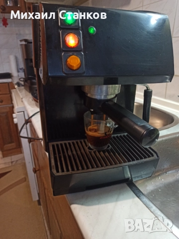 Кафе машина Саеко Маджик , снимка 2 - Кафемашини - 52907467