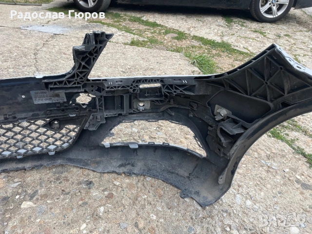 Оригинална предна броня Mercedes W204 Facelift, снимка 6 - Части - 51954415