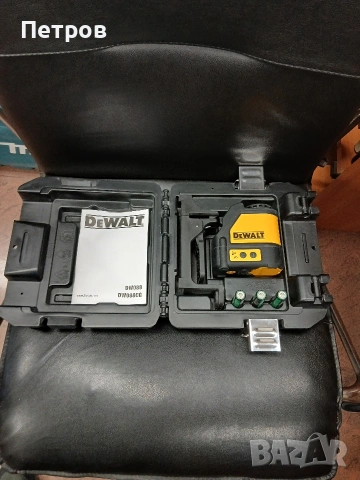 Зелен линеен лазерен нивелир DEWALT DW088CG, снимка 2 - Други инструменти - 53428234