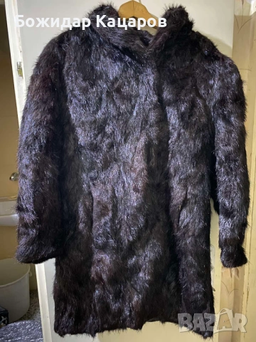 Палто естествен косъм. Цена- 20 евро. Пращам по Еконт.
