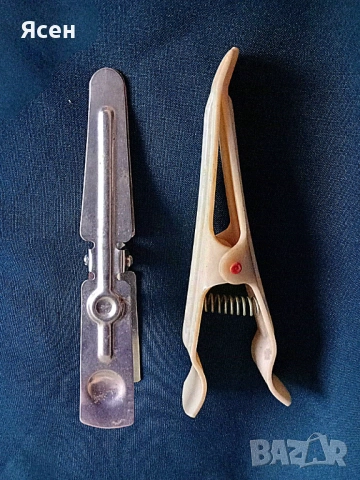 Две фотографски щипки.Двете за 5евро общо.