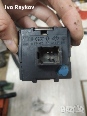 Бутон светлини за Renault 19 , 7700817598 , снимка 2 - Части - 52859294