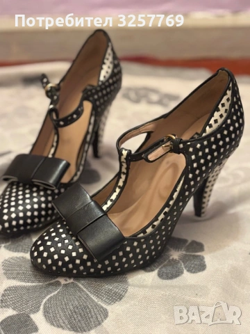 Boutique Moschino , снимка 2 - Дамски обувки на ток - 53407793