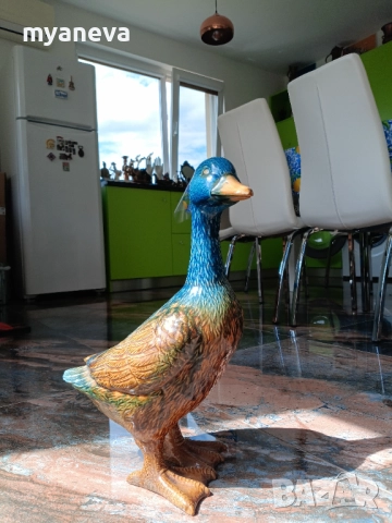 Порцеланова фигура на пате , гъска , изработена с внимание към детайла. , снимка 5 - Статуетки - 51468143