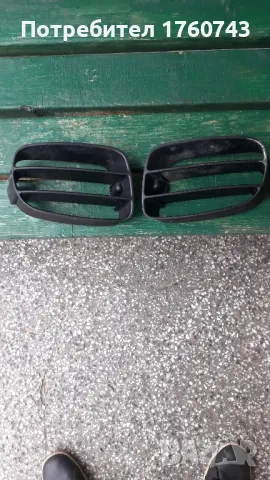 Оригинални решетки Хюндай Елантра за броня. На мястото на халогените., снимка 2 - Аксесоари и консумативи - 49762698
