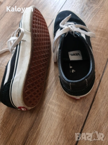 Кецове Vans 36 1/2 черните 37 белите , снимка 15 - Маратонки - 53923583