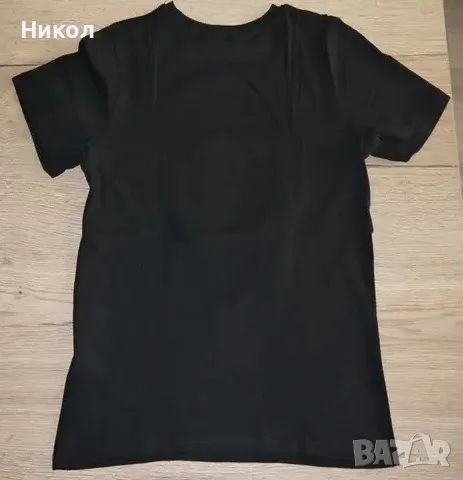 Черна тениска H&M с 3d рисунка, снимка 3 - Детски тениски и потници - 50100598