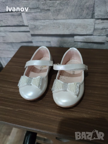 Официална рокля с болеро и обувки , снимка 5 - Детски рокли и поли - 53801926