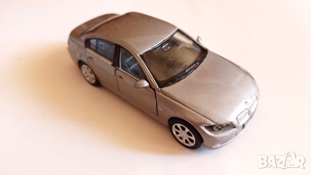 BMW 330i WELLY N42364 - Мащаб 1:34-39, снимка 6 - Колекции - 46217650