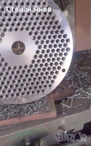 Произвеждам всякъкъв размер матрици и ролки за пелети машини, снимка 10 - Други машини и части - 54139487