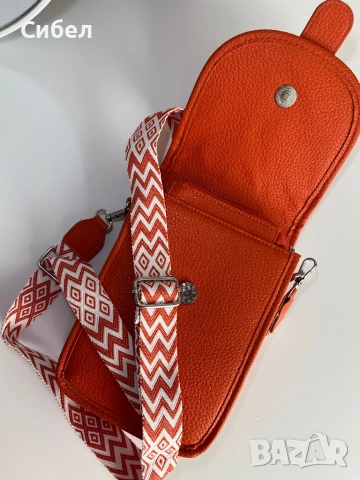 Дамска чанта, снимка 2 - Чанти - 52510215