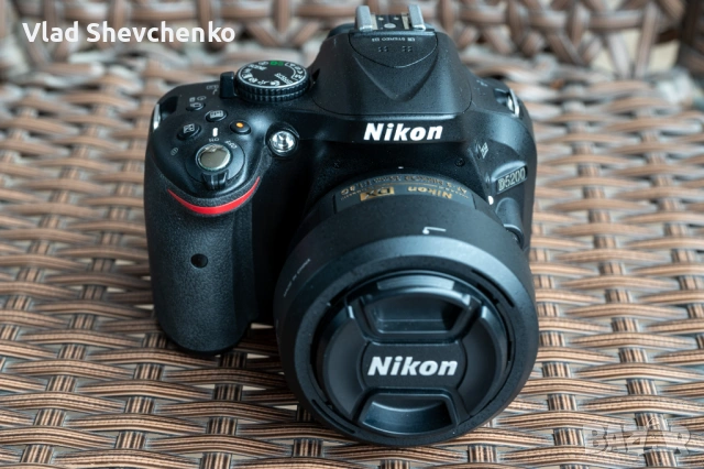 Nikon D5200 + Nikon AF-S DX 35mm f/1.8G