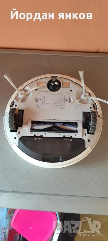 Прахосмукачка робот Rowenta Explorer Serie 40 Animal Kit – Като нова!, снимка 2 - Прахосмукачки - 53557340