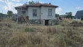 Къща с 1 дка двор в село Хаджиите, общ. Карнобат, снимка 2