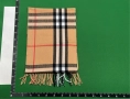 шал Burberry , снимка 2