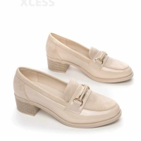 Дамски обувки с малък ток лачени с велур комбинация с естествен хастар, снимка 2 - Маратонки - 45071091