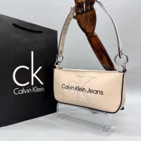 Дамска чанта Calvin Klein, снимка 6 - Чанти - 45136837