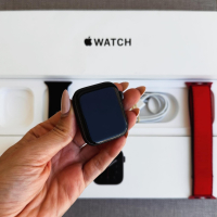 Apple Watch SE ❗️/ 44mm ❗️Лизинг от 15лв/м ❗️ Space Gray / GPS iwatch ❗️, снимка 2 - Apple iPhone - 45007167