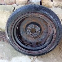 Резервна гума тип патерица от ФОЛКСВАГЕН R14, снимка 2 - Гуми и джанти - 45338599