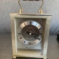 настолен часовник  , снимка 1 - Антикварни и старинни предмети - 45160809