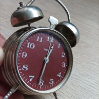 Продавам малък часовник будилник Ракета , снимка 8 - Антикварни и старинни предмети - 39438731