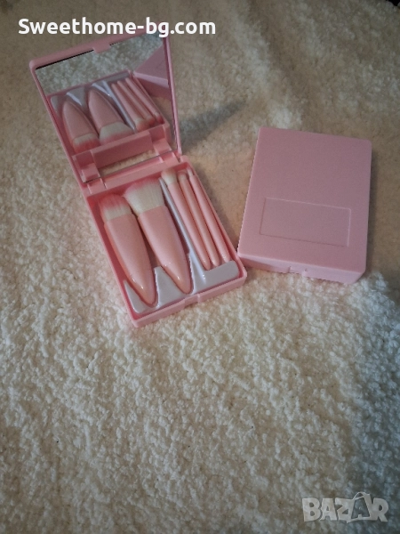 ЧЕТКИ ЗА ГРИМ 5БР. КЪСИ С ОГЛЕДАЛО, снимка 1