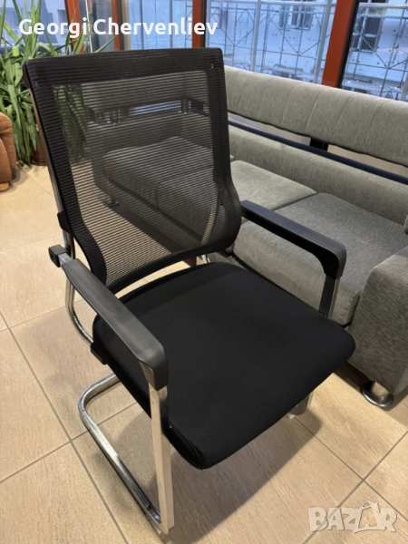 Офис стол на крака (за повече от 3 цената е 80лв), снимка 1