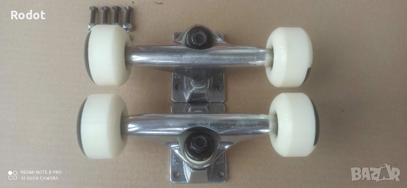 Скейтборд машинки/колесари/ и колела Globe 52 мм skate trucks, снимка 1