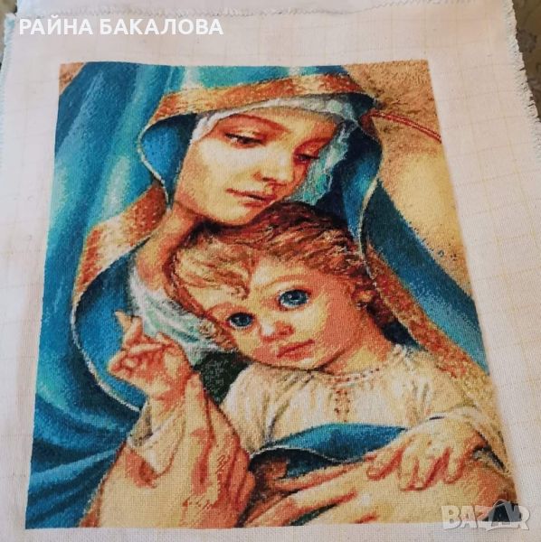 Гоблен "Мадоната със синеокия младенец ", снимка 1
