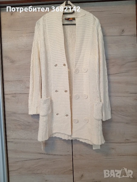 продавам дамска бежова жилетка , снимка 1