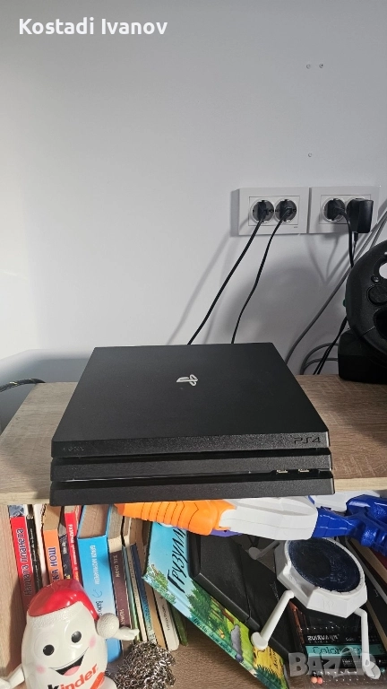 PlayStation 4 pro 1TB , снимка 1
