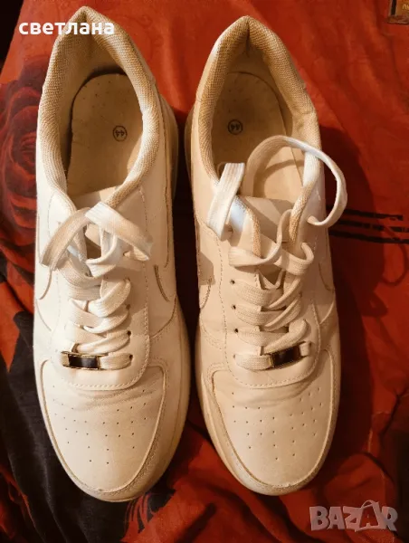 бели маратонки найк - 44 номер, снимка 1