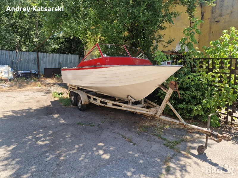 Лодка - Двигател Volvo 170 Конски сили, снимка 1