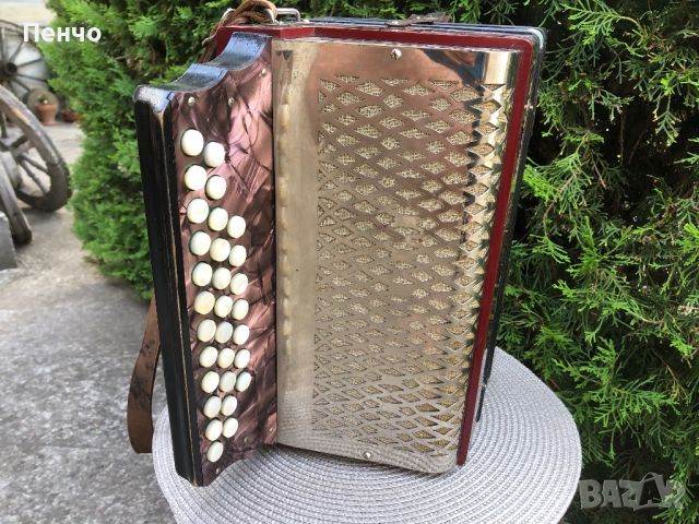 стар малък акордеон /хармоника/ "HOHNER" VICTORIA  CLUB - MODELL, снимка 3 - Акордеони - 46329433