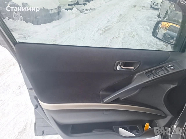 Тойота Корола Версо 2.2 136кс 2009г, снимка 12 - Автомобили и джипове - 53585132