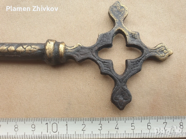голям стар месингов ключ от манастирска килия, снимка 6 - Антикварни и старинни предмети - 54078826