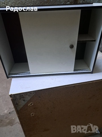 Домашна стенна аптечка, снимка 5 - Антикварни и старинни предмети - 53639652