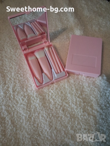 ЧЕТКИ ЗА ГРИМ 5БР. КЪСИ С ОГЛЕДАЛО, снимка 1