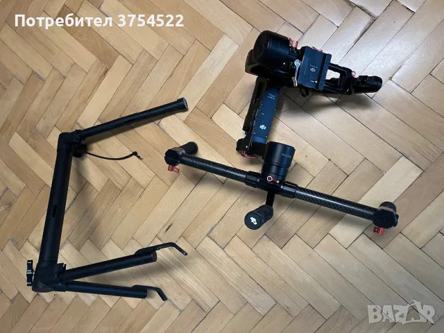 DJI Ronin-M - стабилизатор и държач за камери (черен), снимка 12 - Чанти, стативи, аксесоари - 47409922