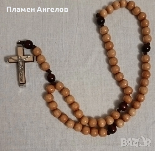 Малка броеница от дървени мъниста 