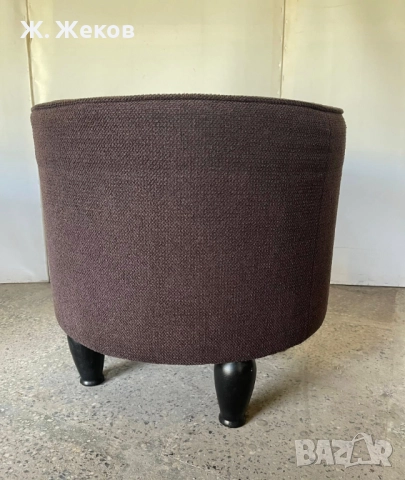 Табуретка, снимка 2 - Дивани и мека мебел - 52952071