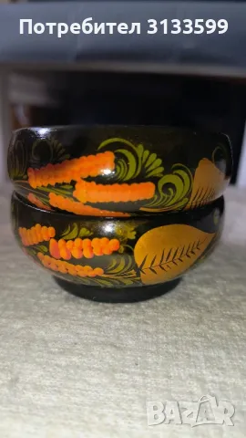 Две дървени декоративни купички, изработени в характерния стил на Хохлома, снимка 2 - Декорация за дома - 49845594